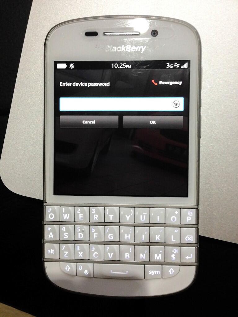 FS : BlackBerry Q10 (White)