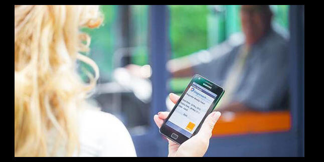 Melihat Kepribadian Dari Cara Agan Pakai Handphone 