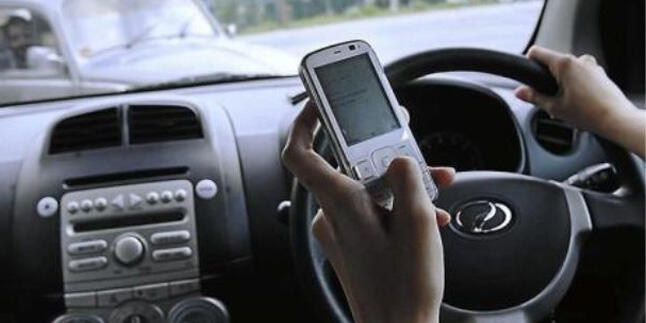 Melihat Kepribadian Dari Cara Agan Pakai Handphone 