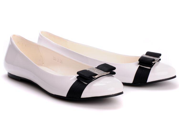 Memilih Sepatu Kantor yang Tepat dan Nyaman
