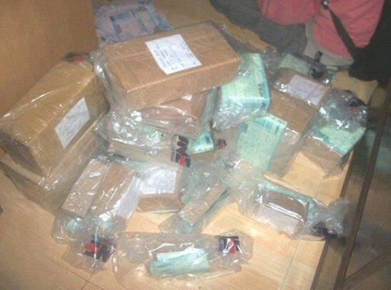 Samsung Note 3 RP.1,800,000, Apple iPhone 5s 16gb Rp.2,200,000, Sony Z2 Rp.1,700,000,