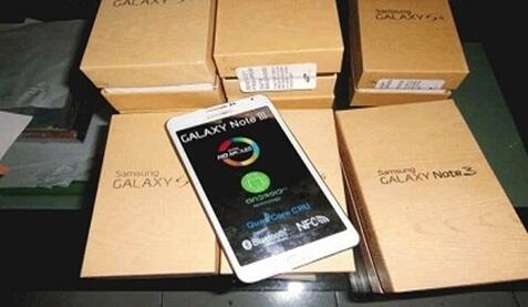 Samsung Note 3 RP.1,800,000, Apple iPhone 5s 16gb Rp.2,200,000, Sony Z2 Rp.1,700,000,