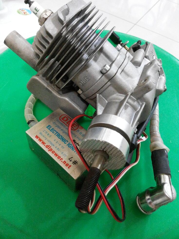Mesin Gasoline DLE 20cc untuk RC Pesawat