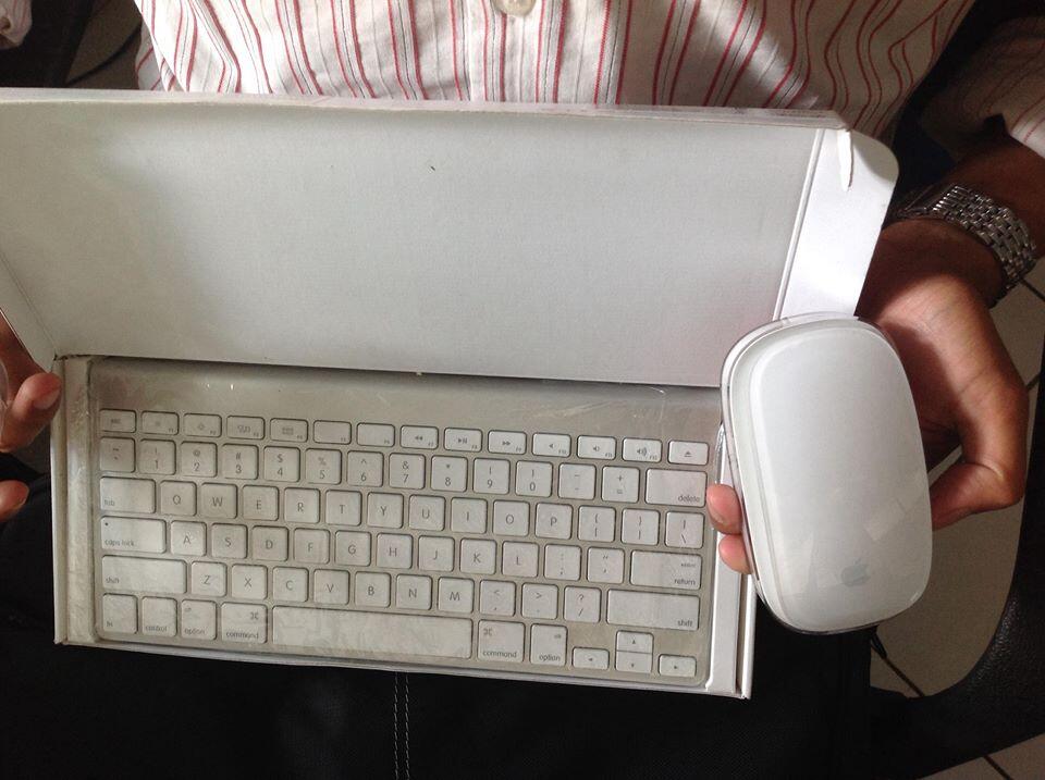 JUAL MOUSE MAGIC APPLE N KEYBOARD WIRELLES APPLE ASLI 100%
