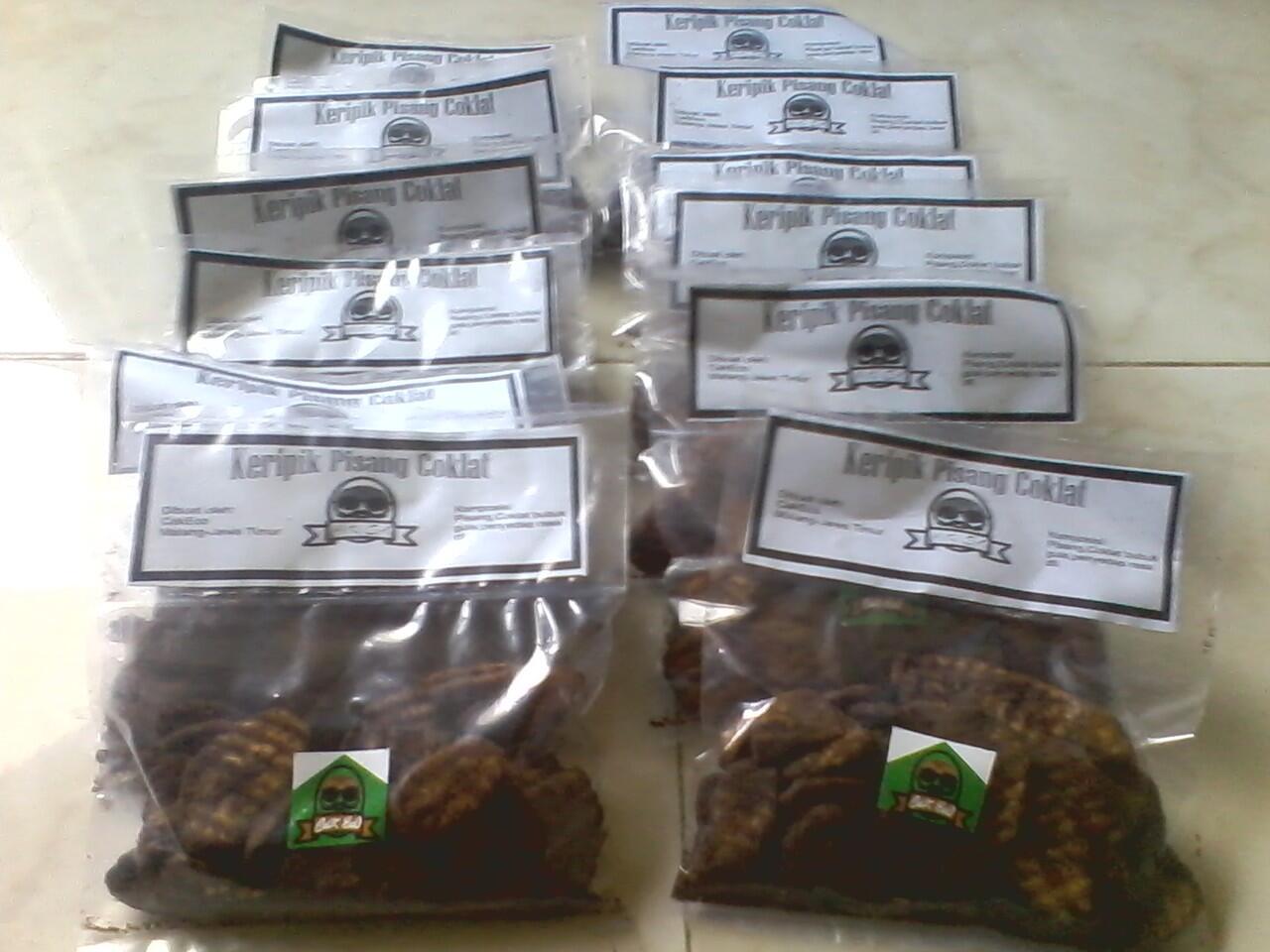 Buat pelajar,mahasiswa ,ibuk2 dan agan2 ,peluang reseller kripik pisang coklat