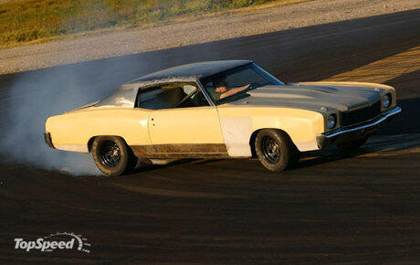 Mau naik mobil harus jadi kaya gini toss!!!