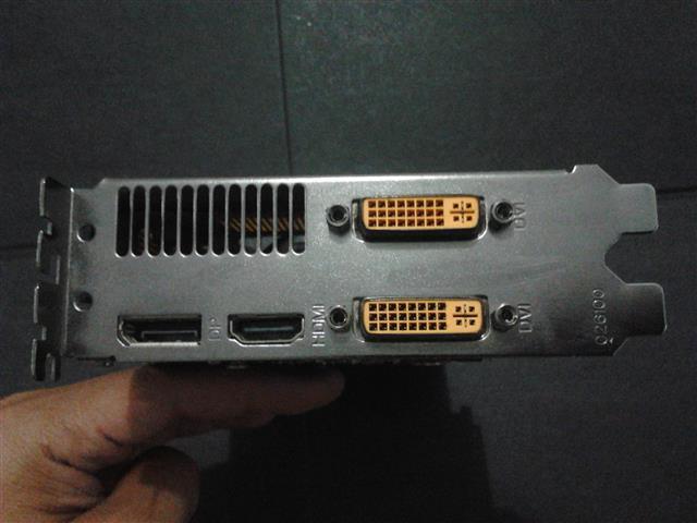 JUAL zotac gtx 550ti 1gb 192 bit ddr5, Pixelview 9500GT 512MB DDR3
