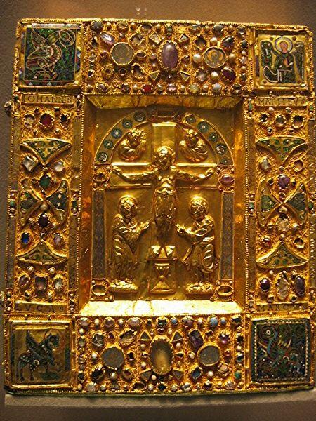 Mengenal Museum Terbaik Louvre