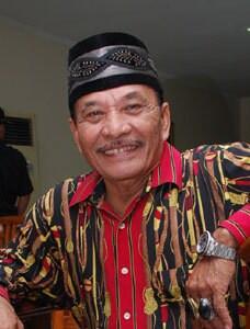 Kalau Udah Memakai Nama Aslinya, Agan Kenal gak ama beberapa Pelawak Indonesia ini ??