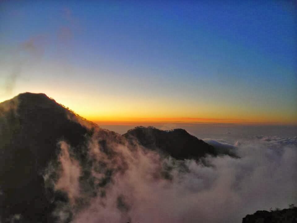 Gunung Rinjani: Menyingkap Panorama Alam Rumah dari Dewi Anjani &#91;PIC&#93;