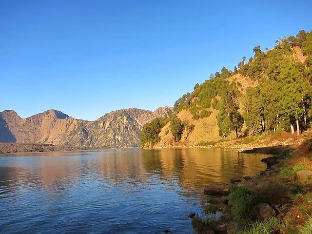 Gunung Rinjani: Menyingkap Panorama Alam Rumah dari Dewi Anjani &#91;PIC&#93;