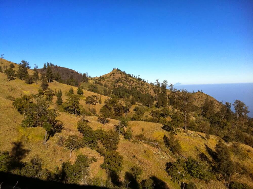 Gunung Rinjani: Menyingkap Panorama Alam Rumah dari Dewi Anjani &#91;PIC&#93;