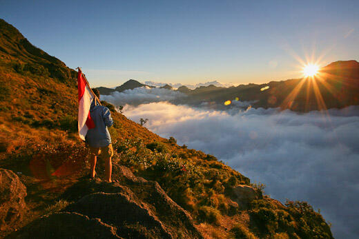 Gunung Rinjani: Menyingkap Panorama Alam Rumah dari Dewi Anjani &#91;PIC&#93;