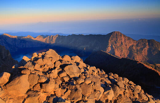 Gunung Rinjani: Menyingkap Panorama Alam Rumah dari Dewi Anjani &#91;PIC&#93;