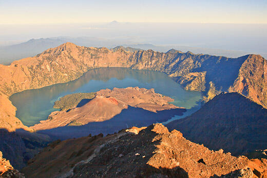 Gunung Rinjani: Menyingkap Panorama Alam Rumah dari Dewi Anjani &#91;PIC&#93;