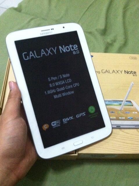 Samsung Galaxy Note 8.0 16GB White, Masih Baru