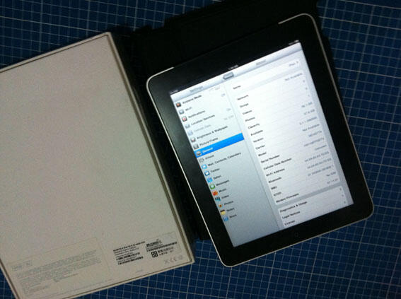 iPad 1 64gb 3g+WiFi + bonus iPod touch 1, bandung COD
