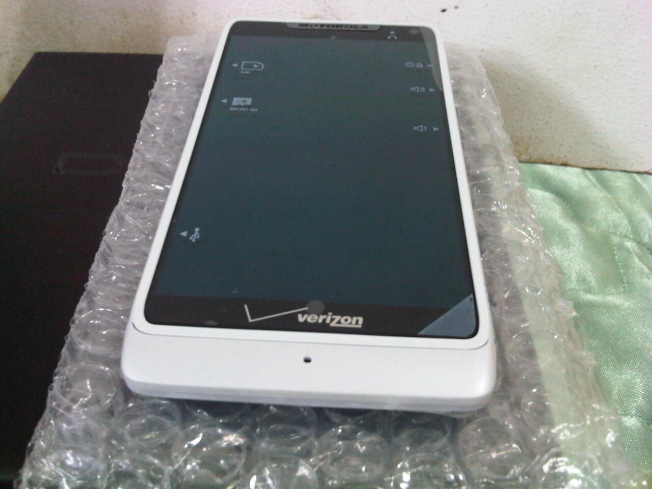 Android Motorola MOTO RAZR M XT907 VERIZON ExUs Gsm-Cdma ruim Mulus ajib Fullset