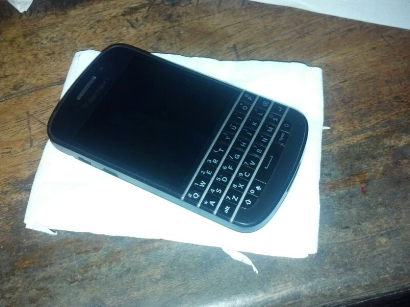 Blackerry Q10 Black 99% Mulus Fullset Garansi Panjang Semarang