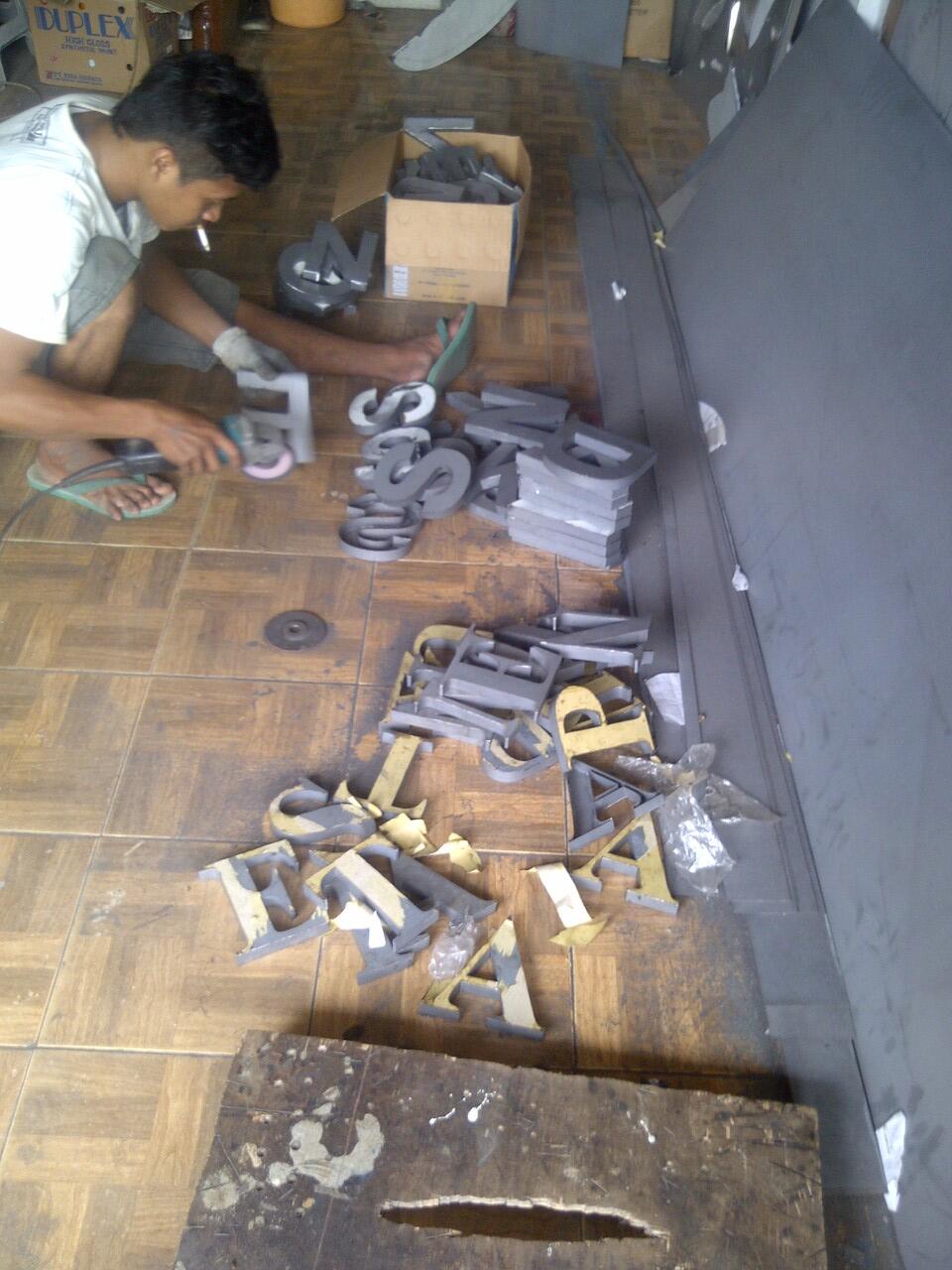 JASAPEMBUATANSIGNAGE,BILLBOARD,NEONBOX,NEON/PYLONSIGN,LETTER TIMBUL,PAJAK REKLAME