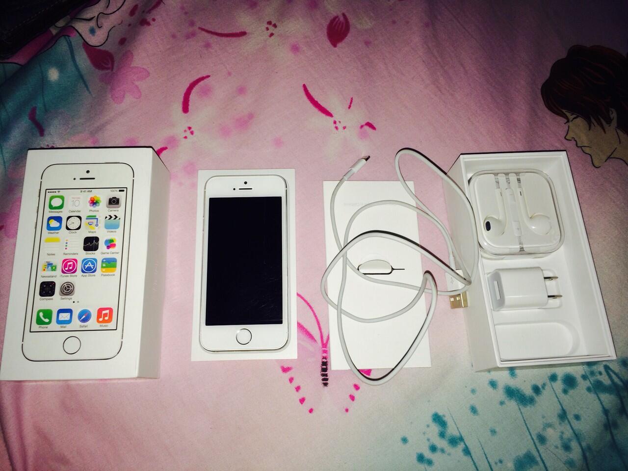 Iphone 5s 16gb silver, baru 1,5 bulan, garansi RESMI