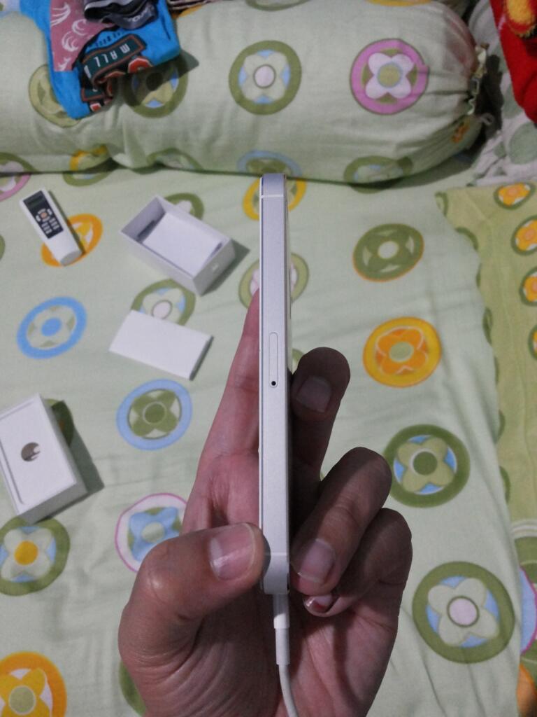 Jual Iphone 5 White Eks Garansi SES