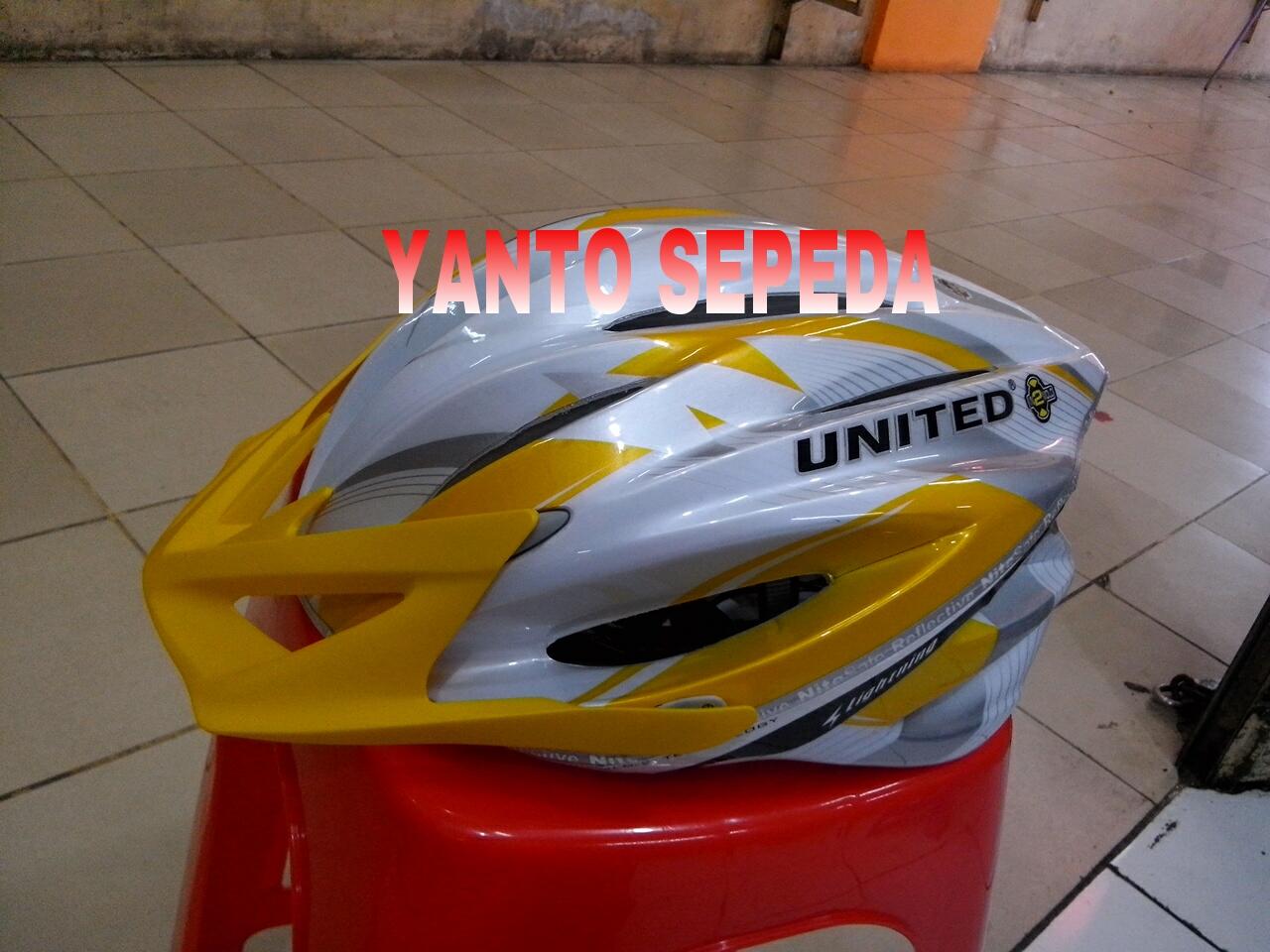 Terjual HELM  SEPEDA  UNITED KASKUS 