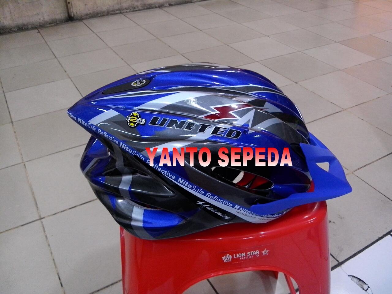 Terjual HELM  SEPEDA  UNITED KASKUS 