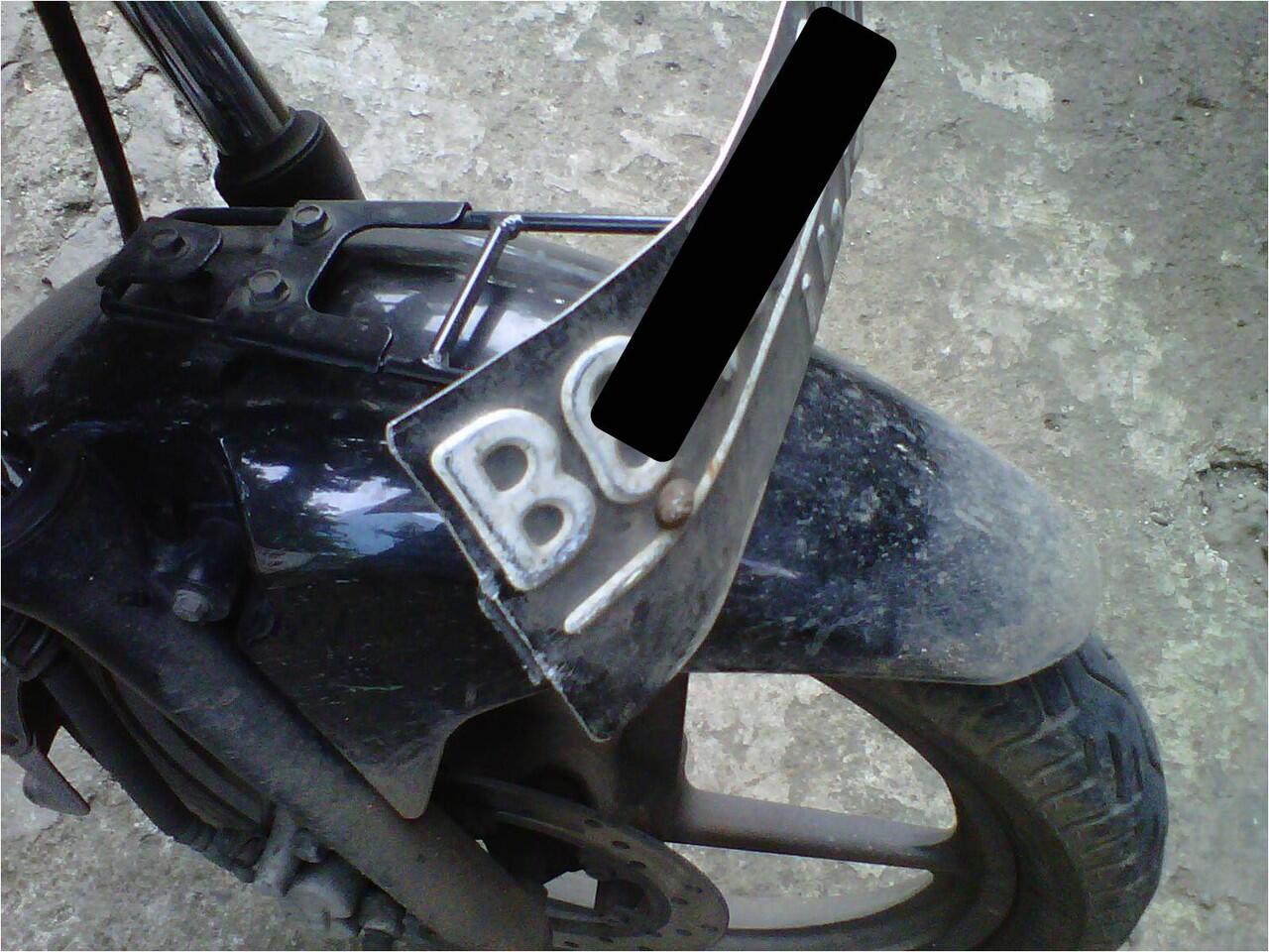 Jatuh dari motor gara2 ayam (jalur casablanca-satrio)