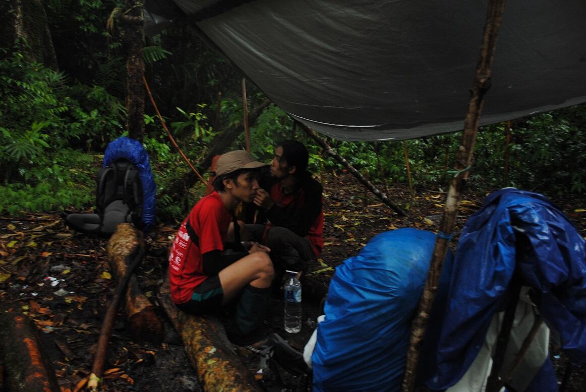 &#91;CatPer&#93; Raung Sejati dengan Kabutnya, Kawah Ijen dengan Bluefire &amp; Pesonanya