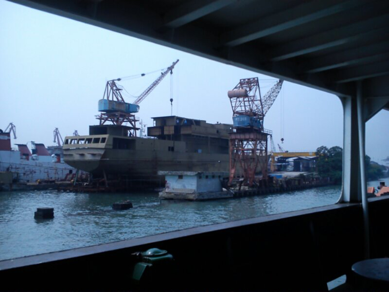 LST 117 METER TNI AL DALAM PEMBANGUNAN