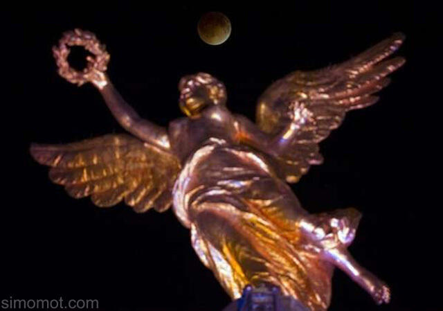 Foto-foto gerhana bulan total dan blood moon di berbagai negara