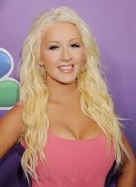 7 PENYANYI INI TERLIBAT SKANDAL DENGAN STRIPTEASE