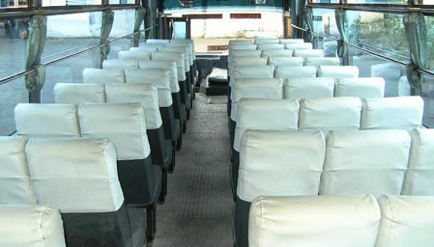 kelas kelas dan fasilitas yang ada di bus AKAP