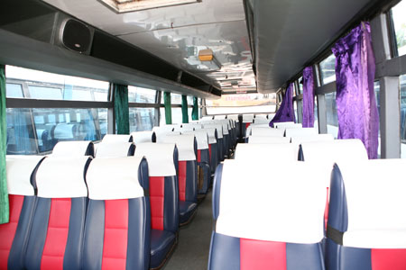 kelas kelas dan fasilitas yang ada di bus AKAP