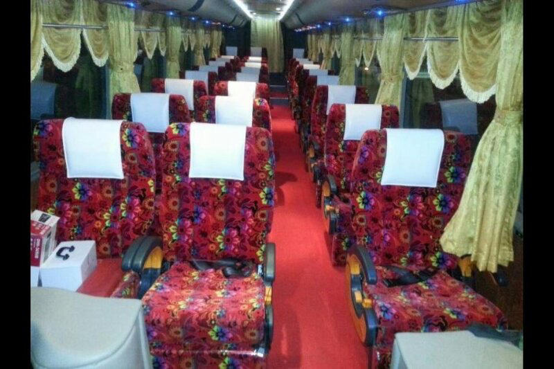 kelas kelas dan fasilitas yang ada di bus AKAP