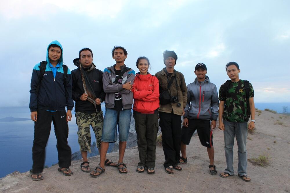 Mendaki Gunung Api Iya, Ende Flores