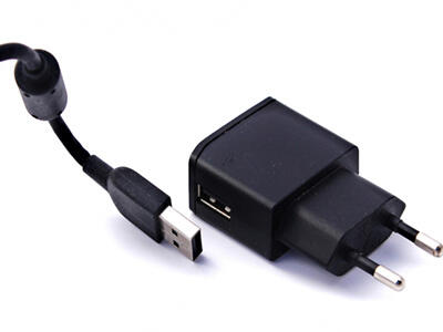 Charger Super Cepat, 30 Detik Baterai Smartphone Langsung Penuh