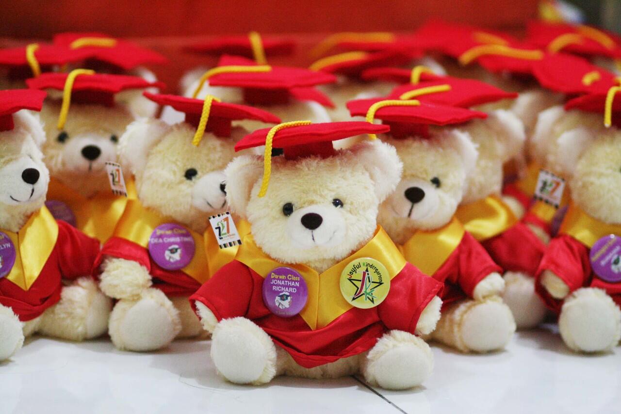 Cari BONEKA WISUDA TEDDY BEAR PAKE TOGA UNTUK KADO HADIAH 