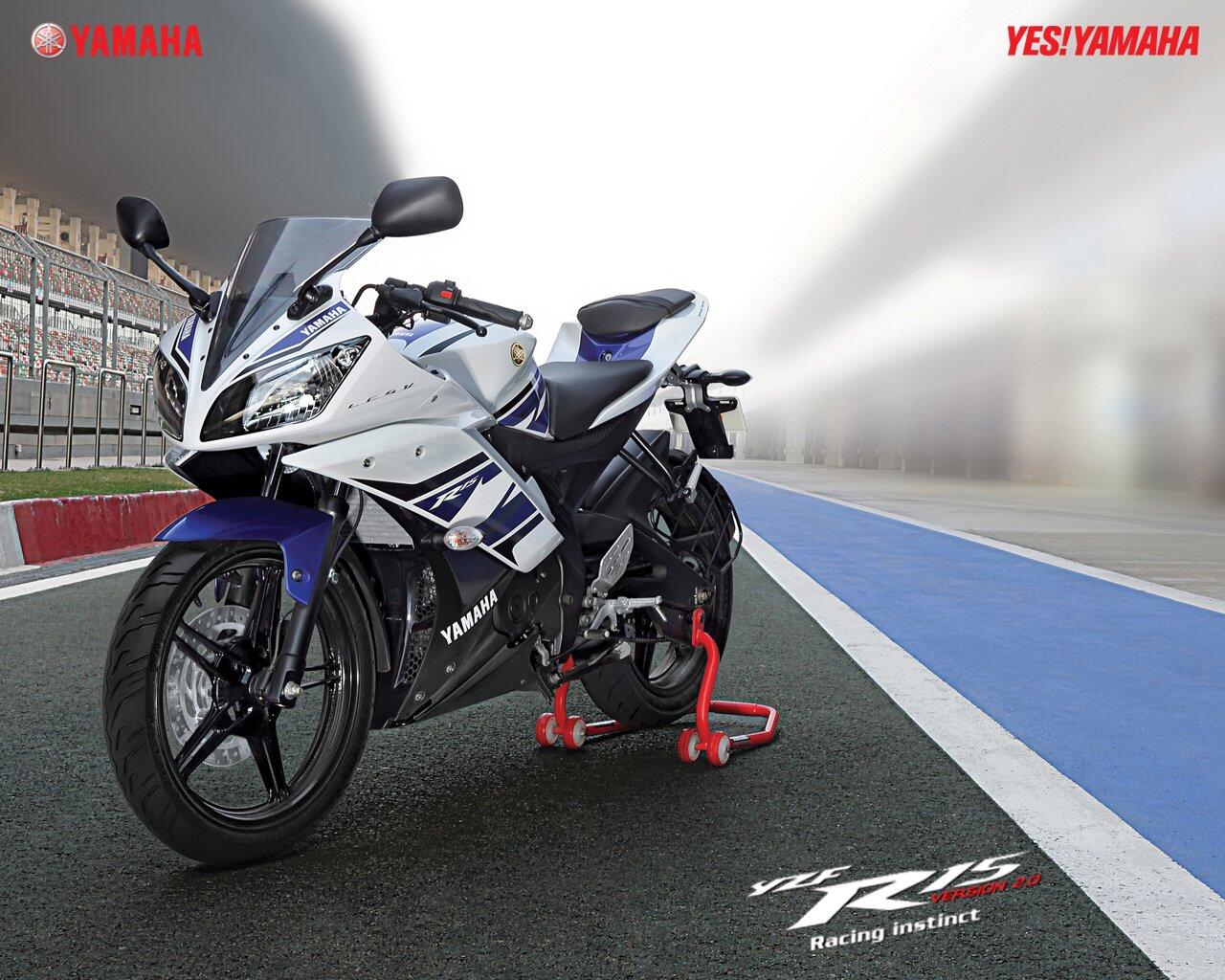 Yamaha R15 Rakitan Indonesia, Apakah Vixion Ganti Baju Doang ? (Bukan Black Campaign)