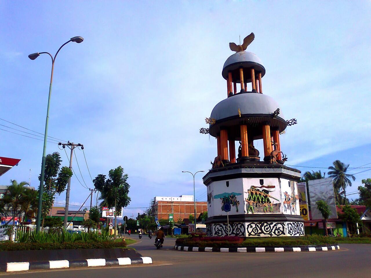 TUGU KEBANGGAAN SEMUA PROVINSI DI KALIMANTAN SELATAN