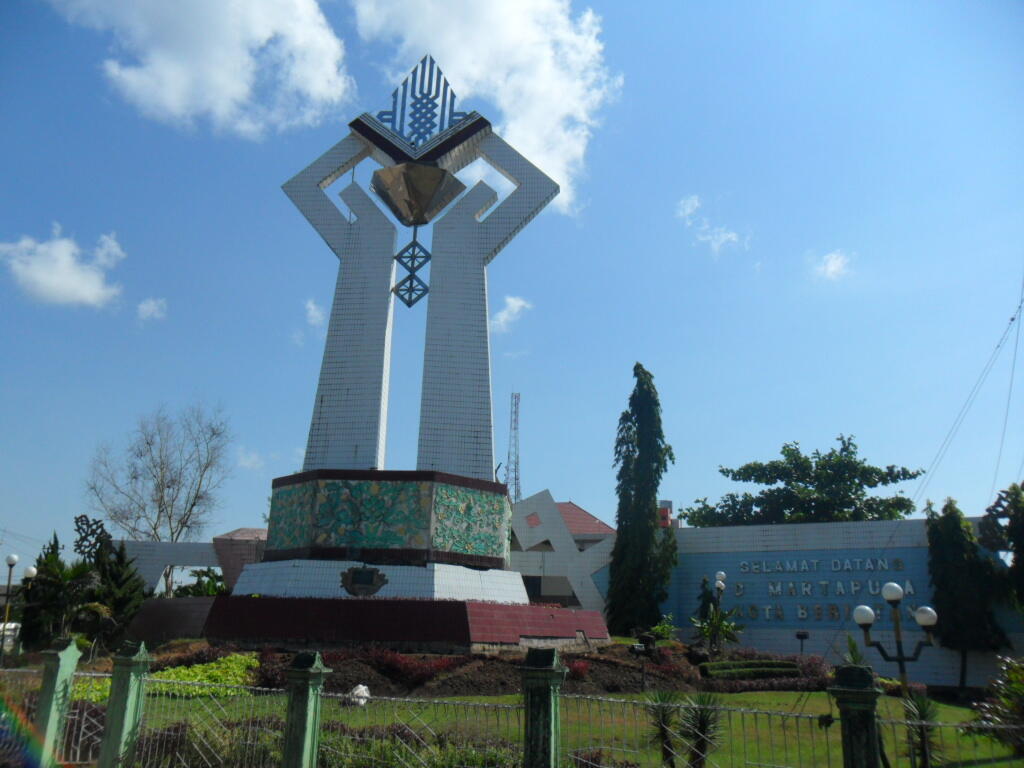 TUGU KEBANGGAAN SEMUA PROVINSI DI KALIMANTAN SELATAN