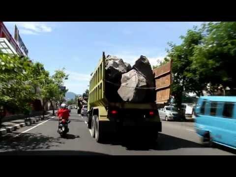 kendaraan kendaraan yang menyebalkan dijalanan