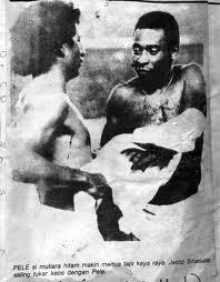 Kisah Kiper Indonesia Yang Menepis Tendangan Penalti Pele