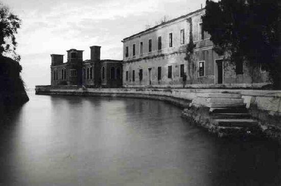 Italia Jual Pulau Hantu