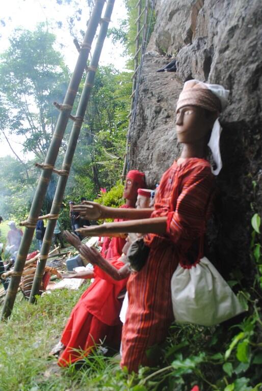 [Share] Ritual Ma' Nenek 2013 - Toraja