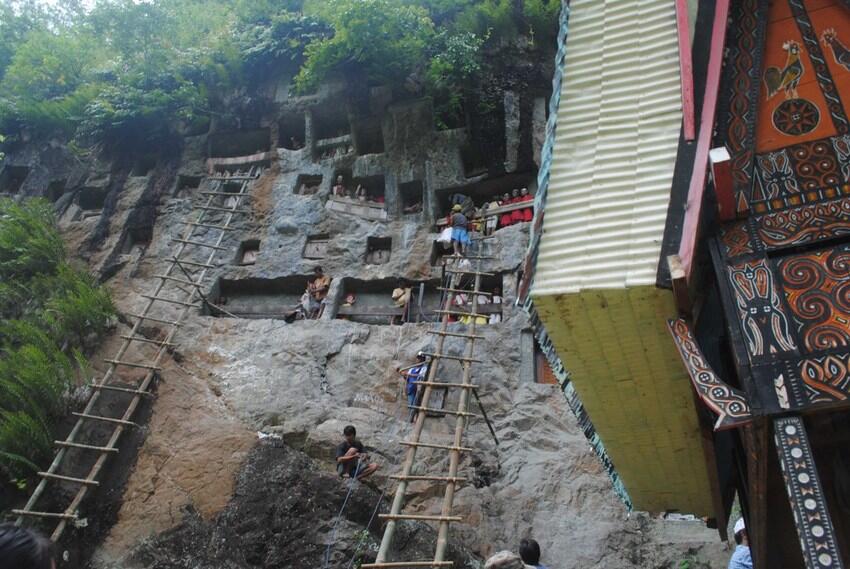 [Share] Ritual Ma' Nenek 2013 - Toraja