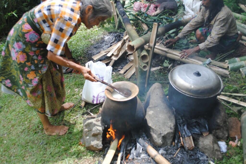 [Share] Ritual Ma' Nenek 2013 - Toraja