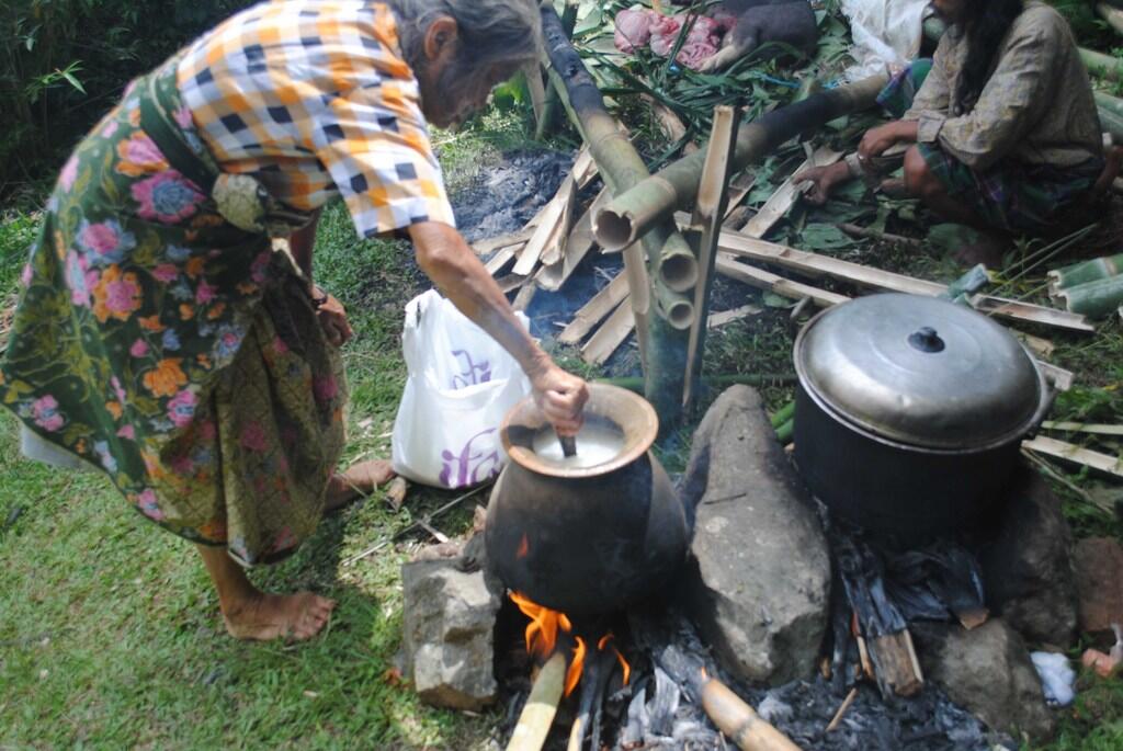 [Share] Ritual Ma' Nenek 2013 - Toraja