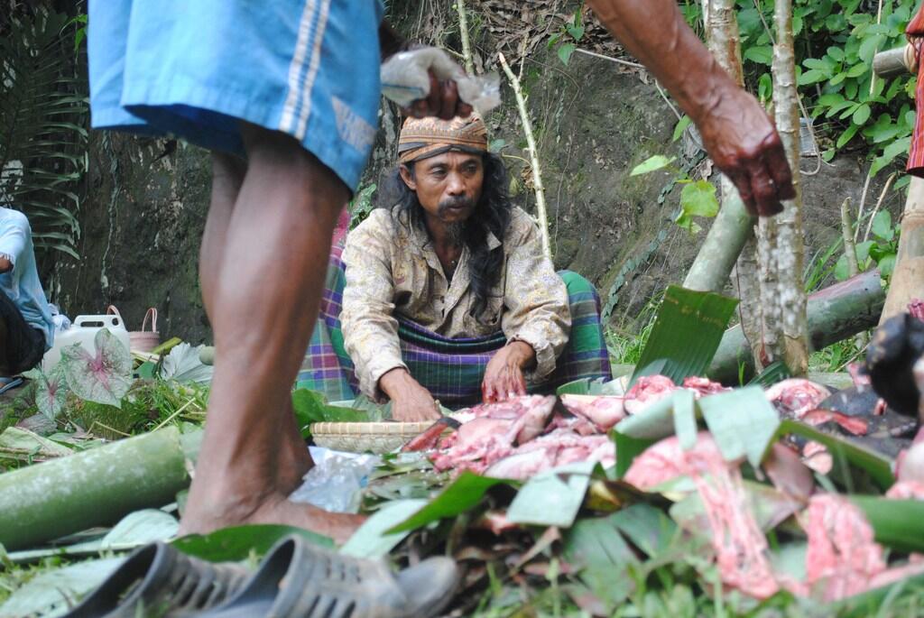 [Share] Ritual Ma' Nenek 2013 - Toraja